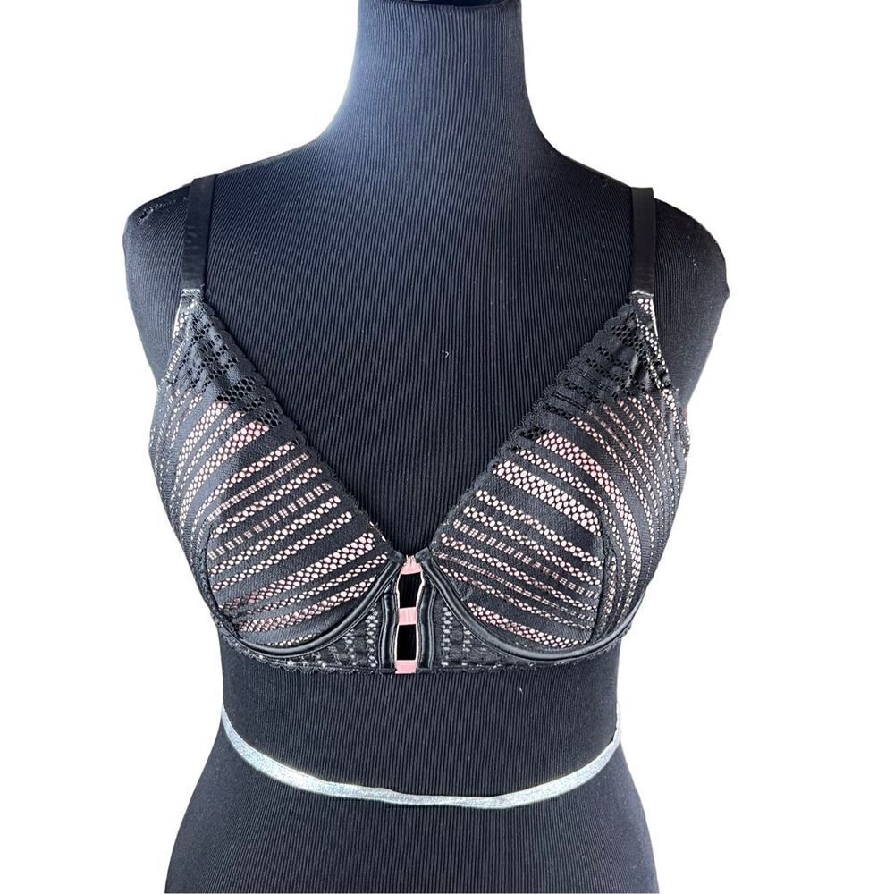 Victoria’s Secret luxe lingerie sexy plunge lightly lined black lace bra 38D